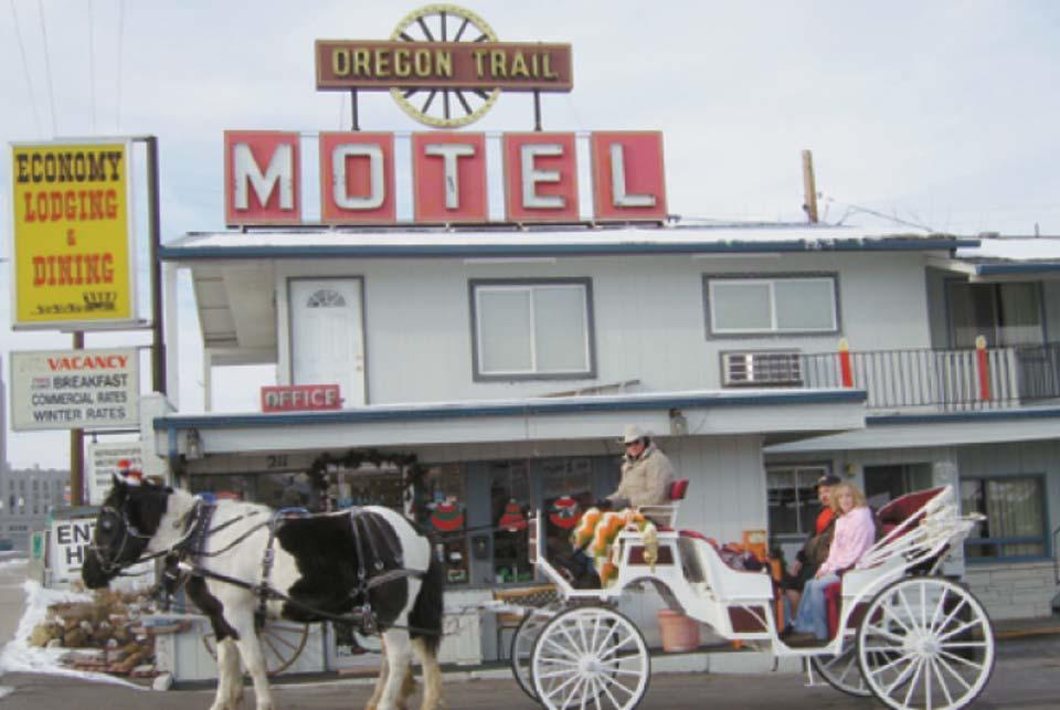 Oregon Trail Motel And Restaurant Baker City Exterior photo